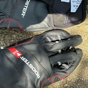 Rooster sailing/boating gloves size medium women’s